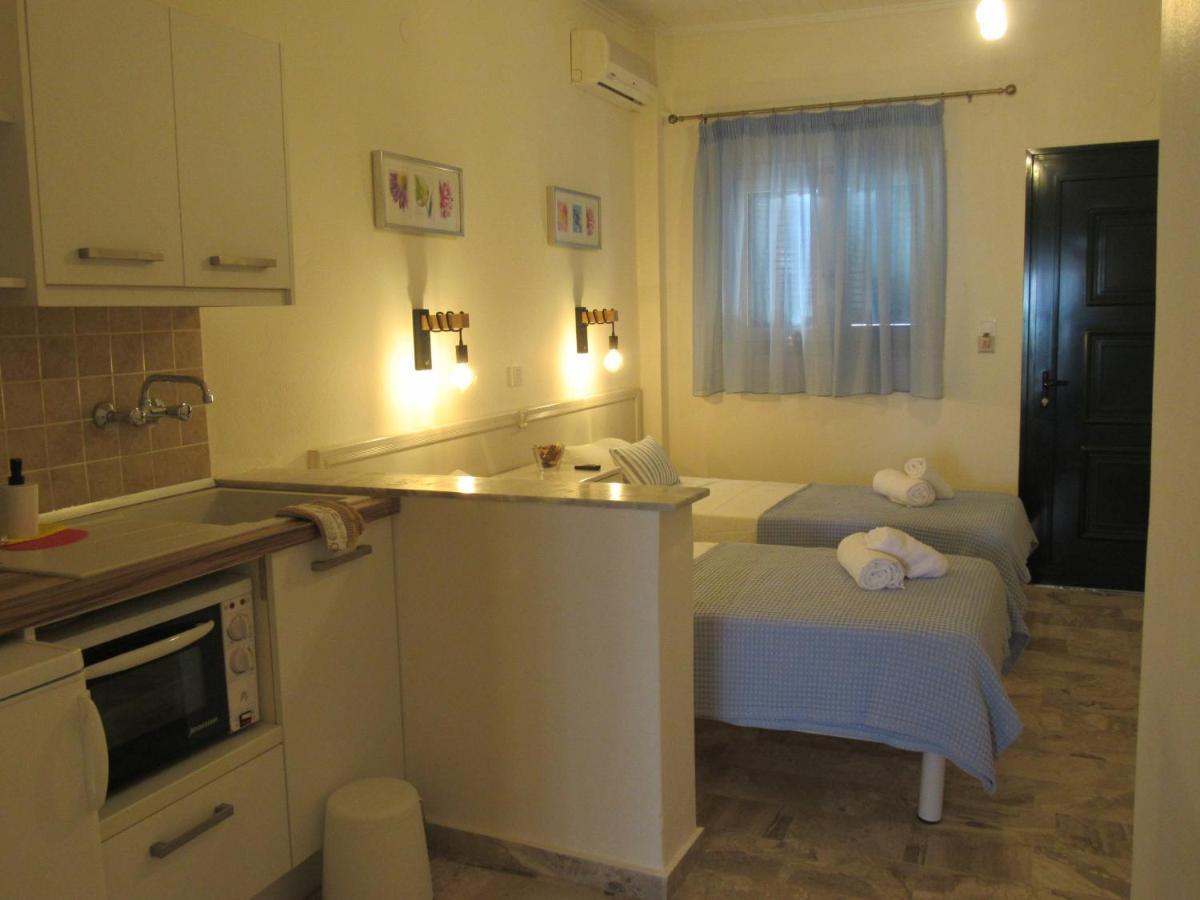 Biscoutsis Apartments & Studios Kavos Exterior photo