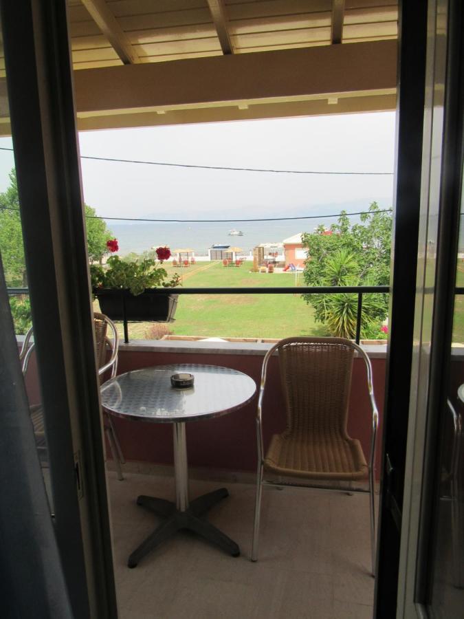 Biscoutsis Apartments & Studios Kavos Exterior photo