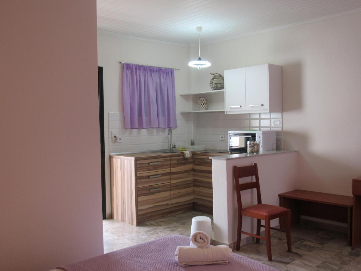 Biscoutsis Apartments & Studios Kavos Exterior photo