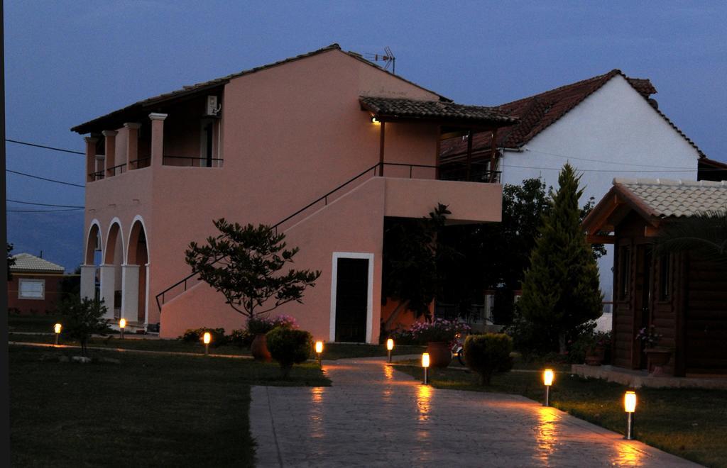 Biscoutsis Apartments & Studios Kavos Exterior photo